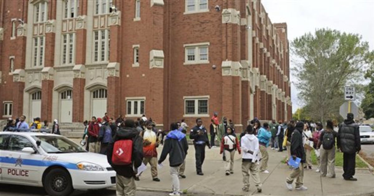School closings root of Chicago teen violence?