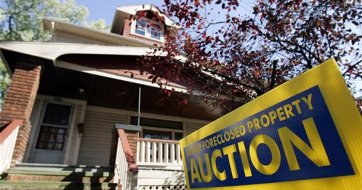 Cleveland sues banks over foreclosures