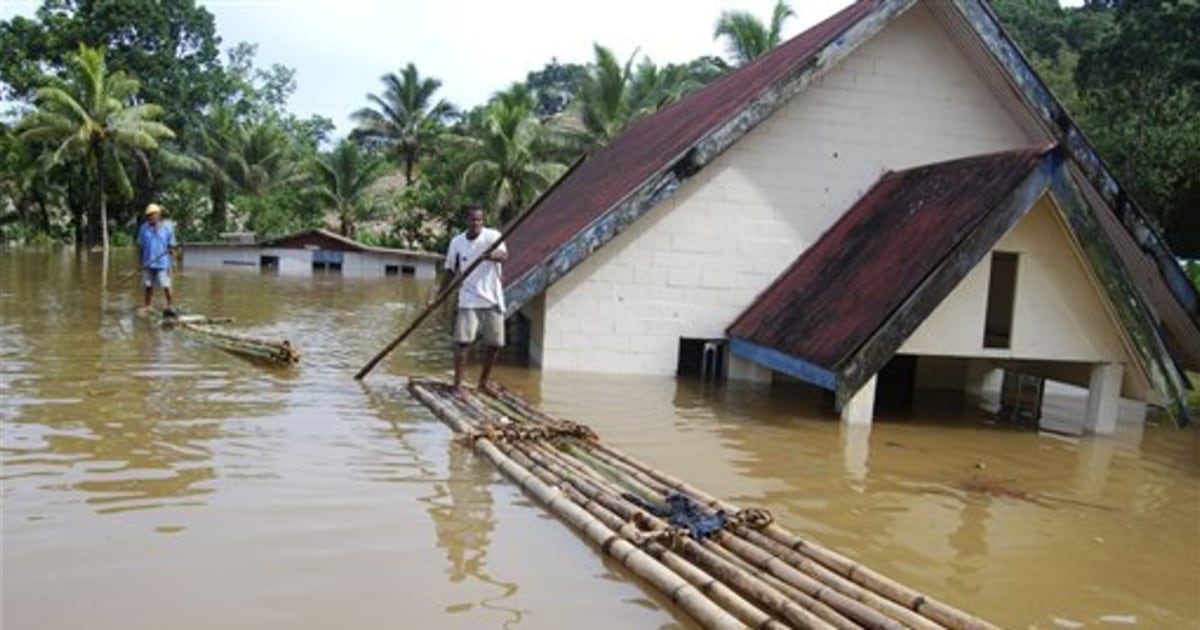 After Fiji floods, thousands at risk of disease