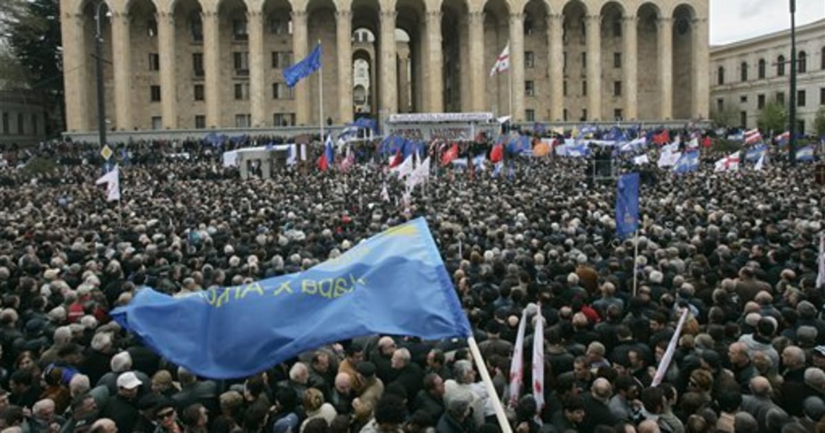 Georgian Protesters Urge President To Resign