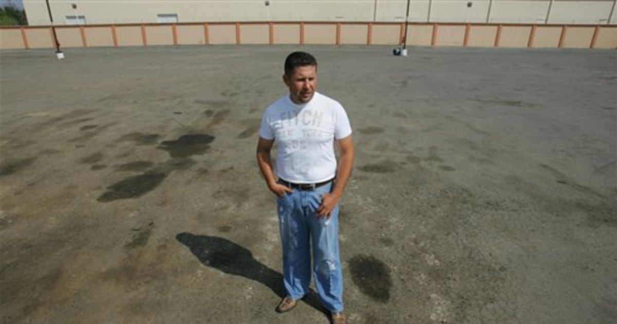 Mexican law panics South Texas car dealers