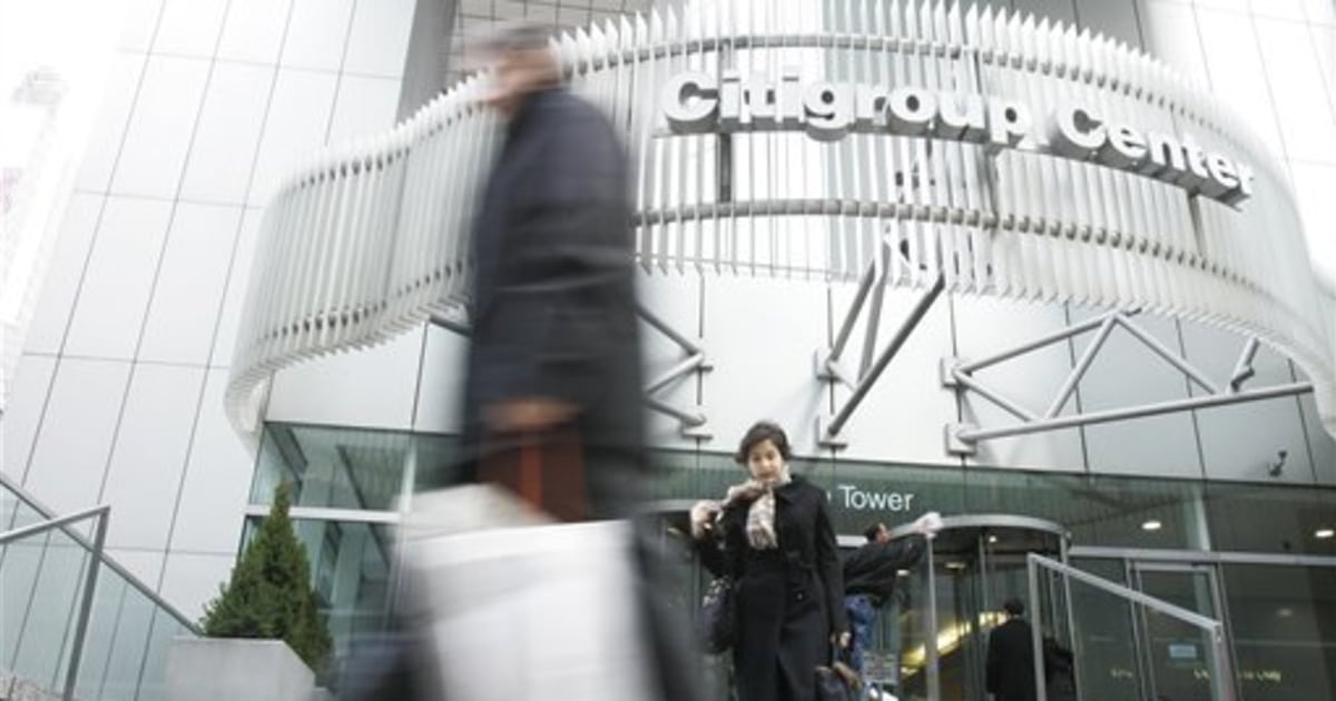 Citigroup Posts Big Loss, To Cut 9,000 Jobs