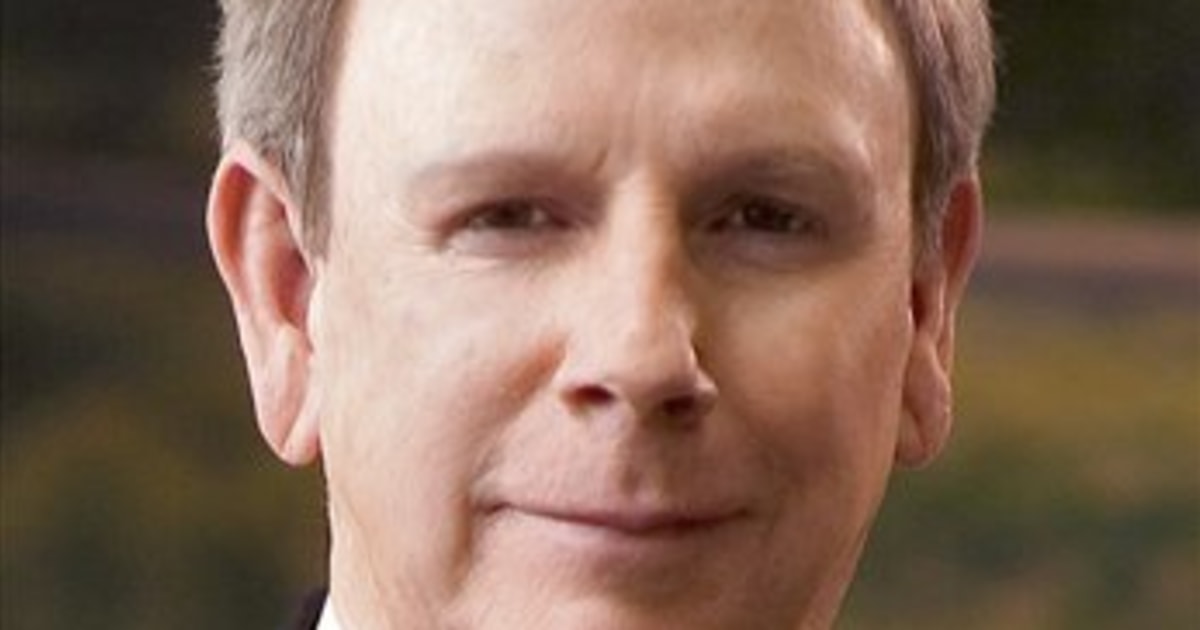 McDonald’s CEO resigns to fight cancer