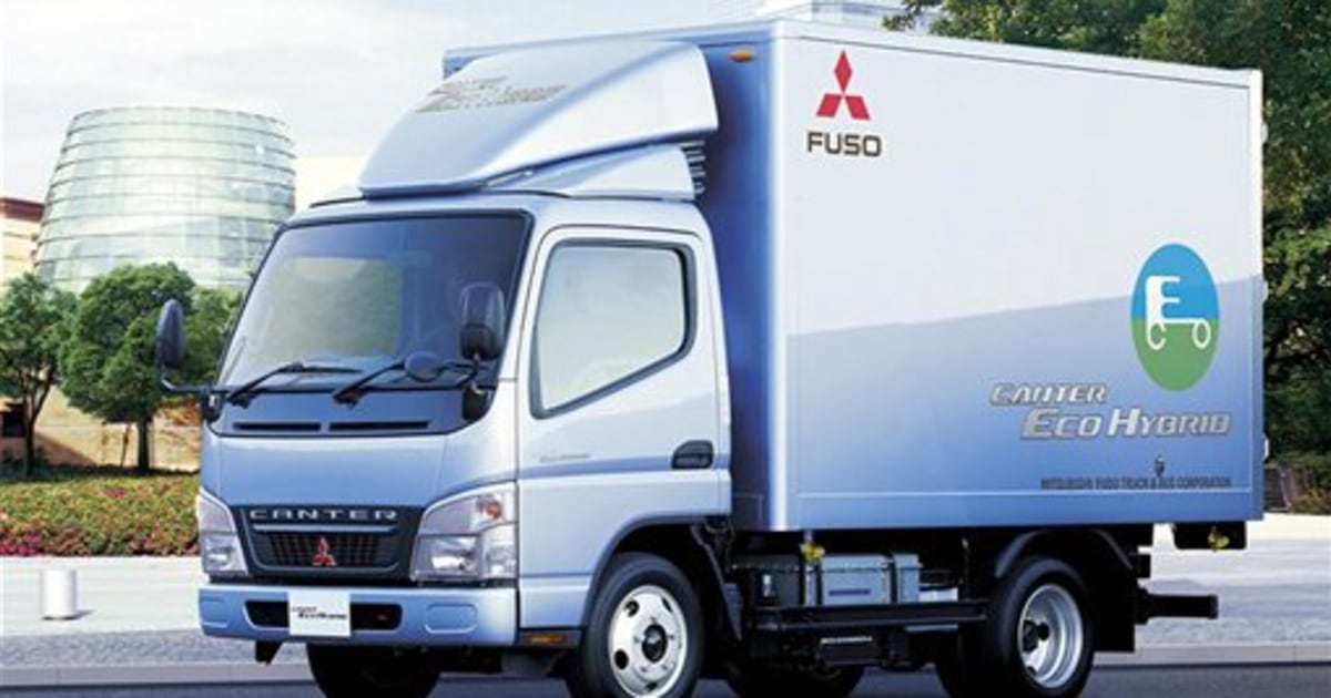 Diesel-electric truck unveiled in Japan