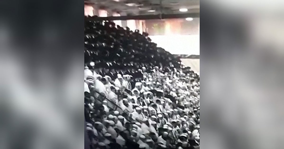 Watch Bleachers collapse during Jewish festival in West Bank synagogue