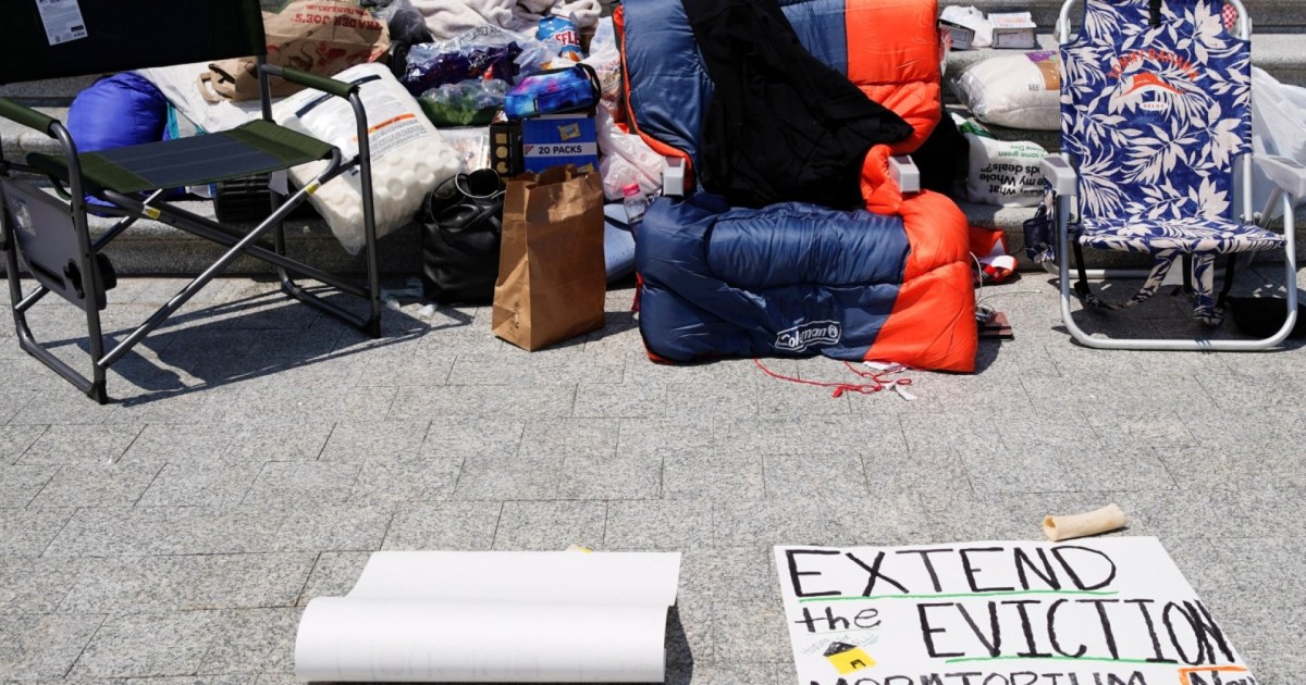 White House pushes to reinstate expired eviction moratorium