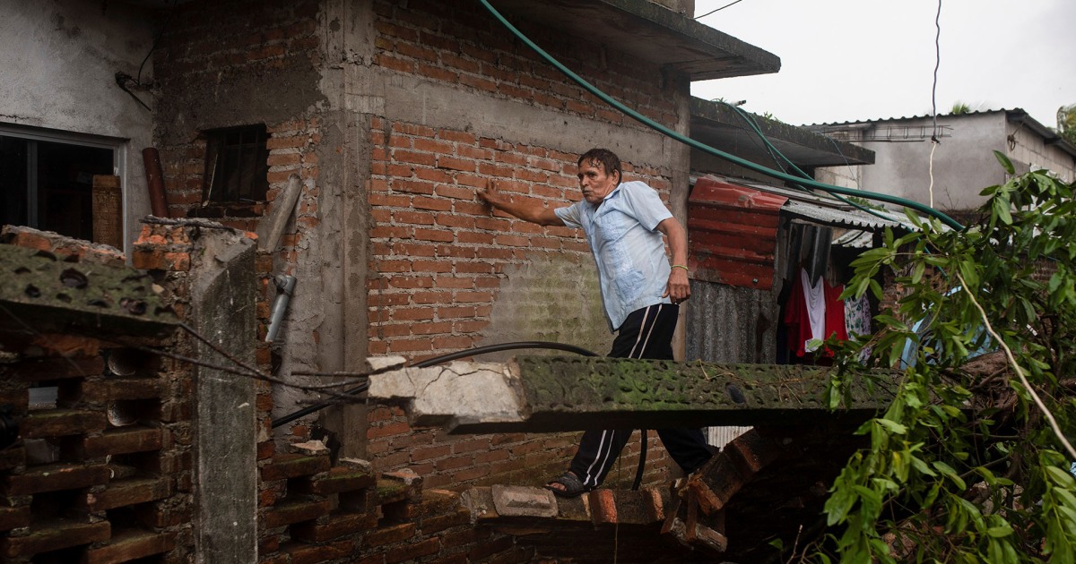 Hurricane Grace Batters Tecolutla Other Towns On Mexicos East Coast