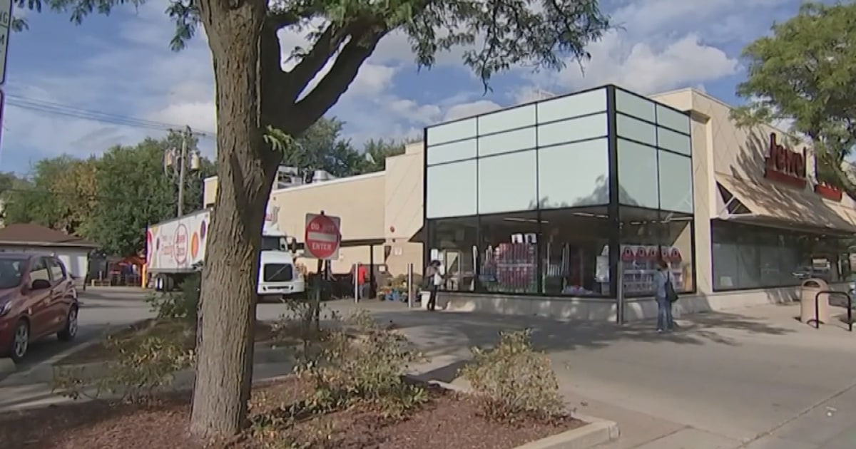 Illinois professor charged with hate crime following confrontation with ...