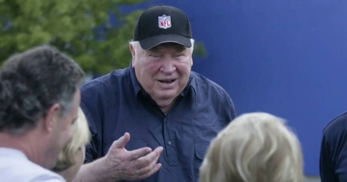 Highlighting John Madden's career as a sports broadcaster, video game icon(00)