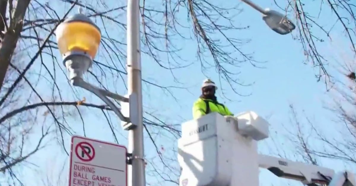 Chicago’s LED streetlight upgrade will save millions, reduce carbon