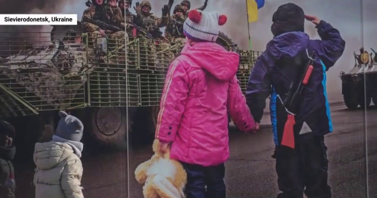 Des parents ukrainiens prennent des mesures déchirantes pour protéger leurs enfants