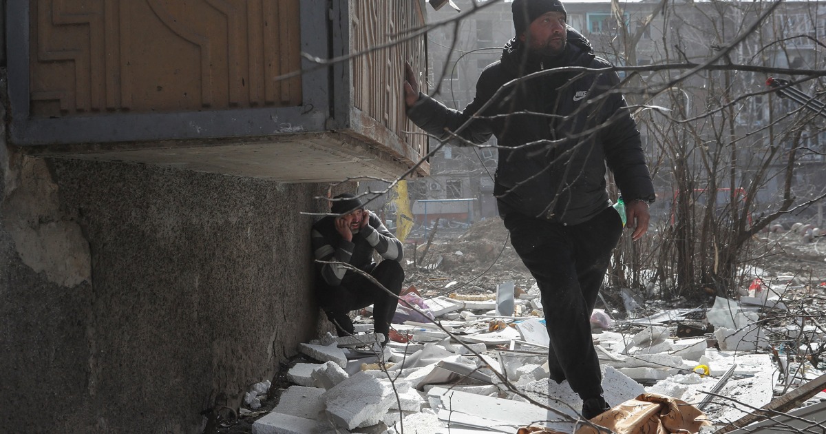 Mariupol residents suffer under continued Russian bombardment