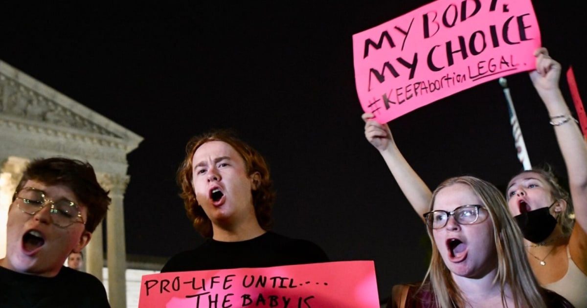 See Breaking Coverage of Republican Governance to Roe v. Wade