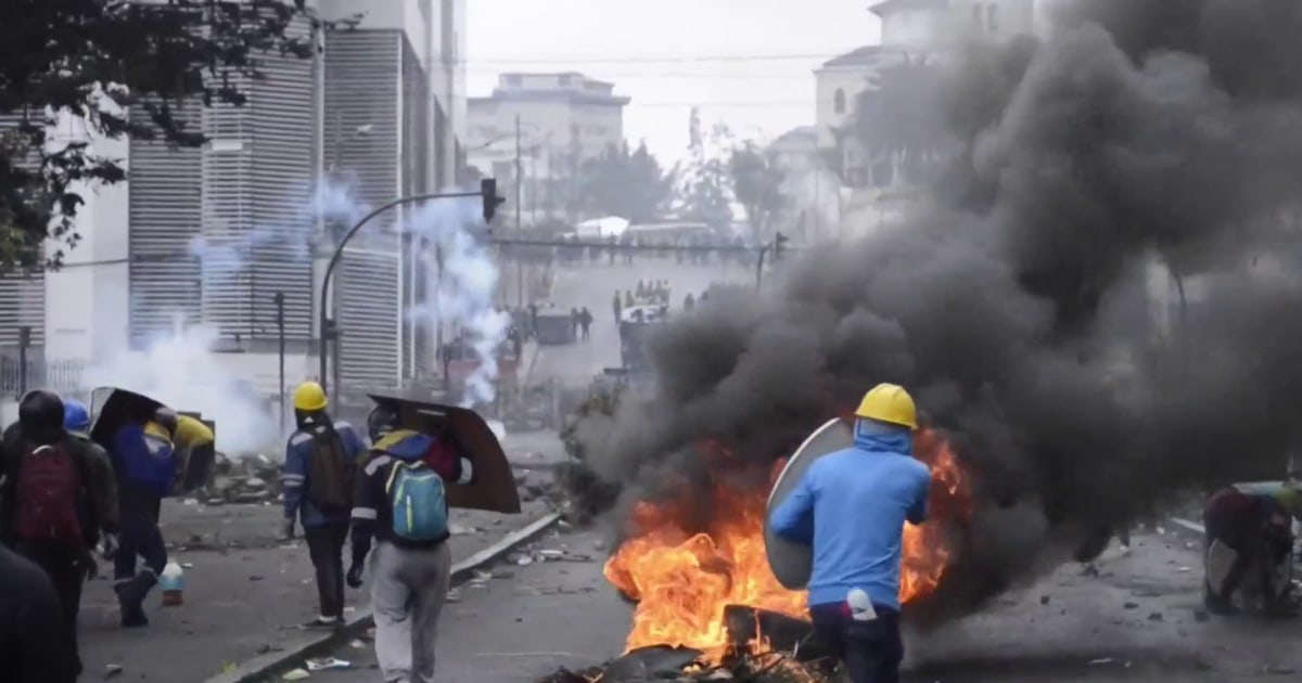 Violent clashes continue in Ecuador