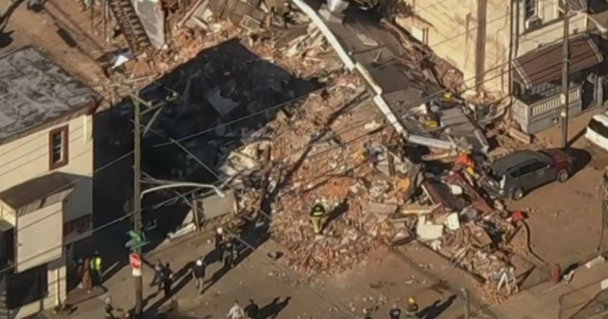 Philadelphia firefighter killed, multiple others rescued after building ...