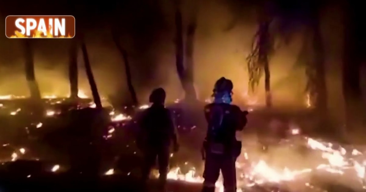Les incendies de forêt qui ravagent l’Europe poussent des milliers de personnes à fuir leurs maisons