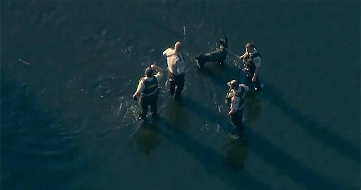 Stabbing on Wisconsin river leaves 1 dead, 4 injured during tubing trip