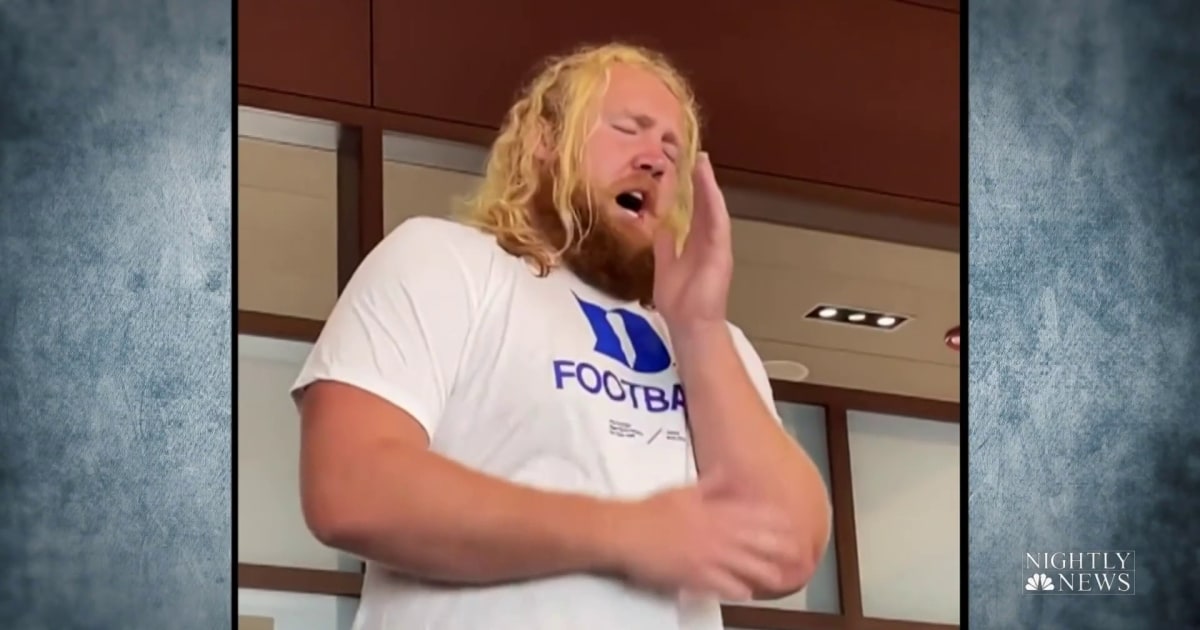 Duke football player stuns team by singing opera