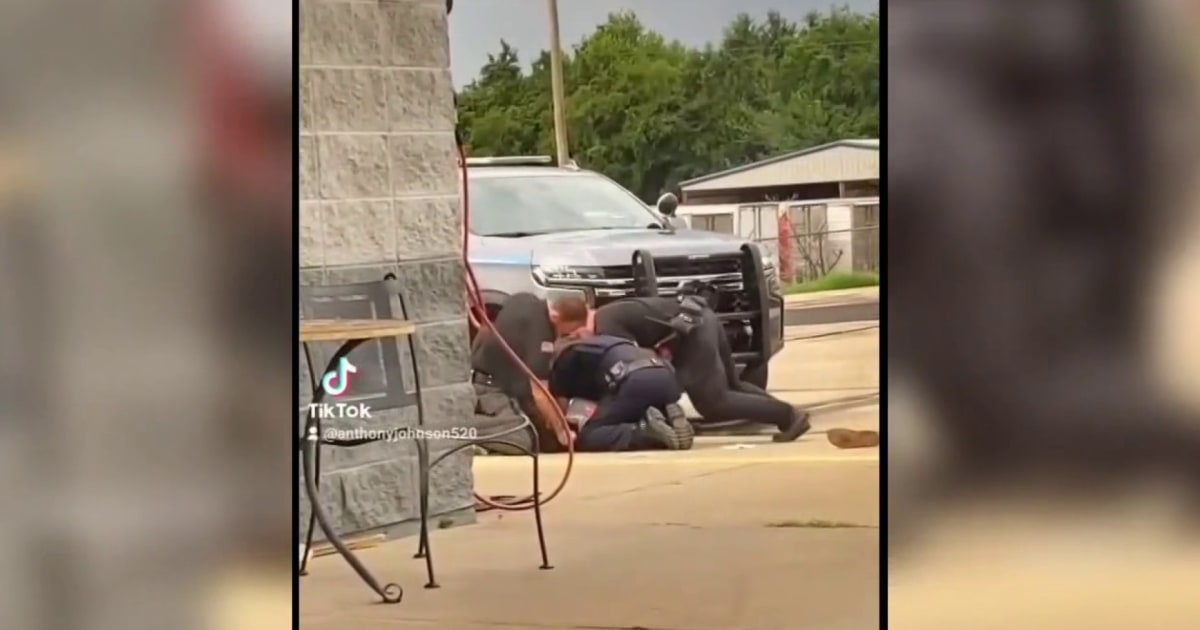 Arkansas officers suspended following controversial arrest caught on video