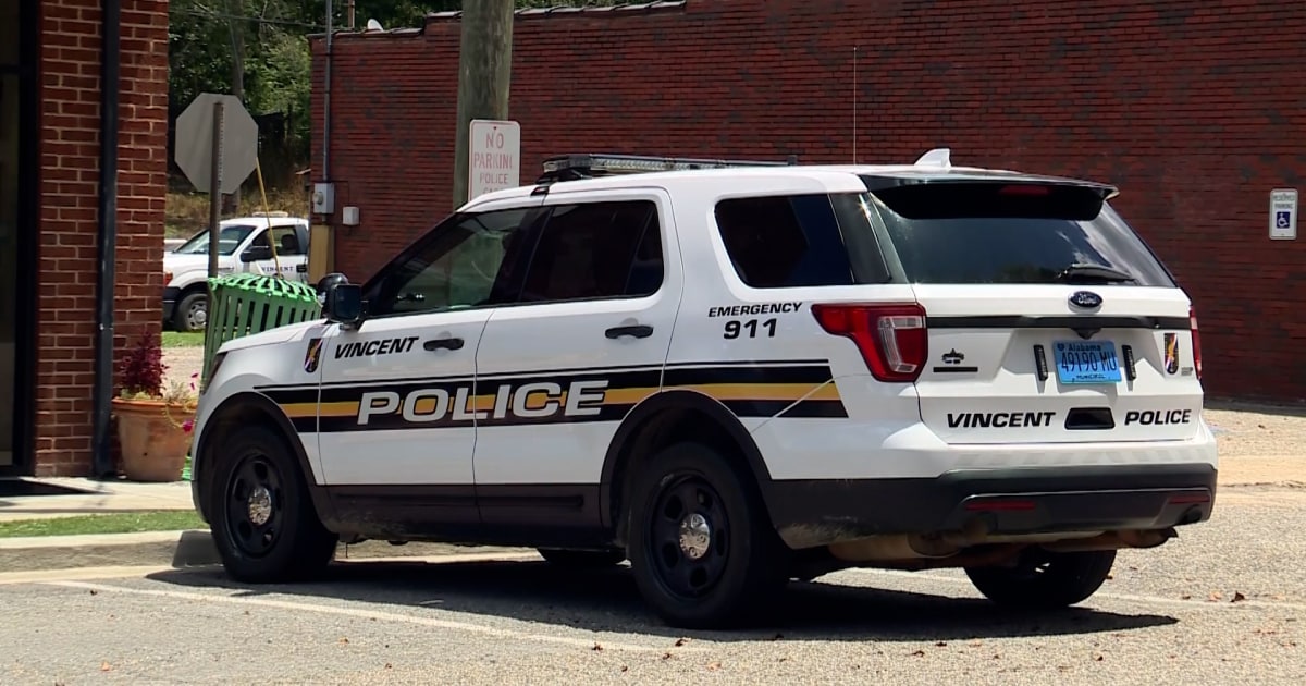 Alabama police chief, assistant chief on leave amid racist message