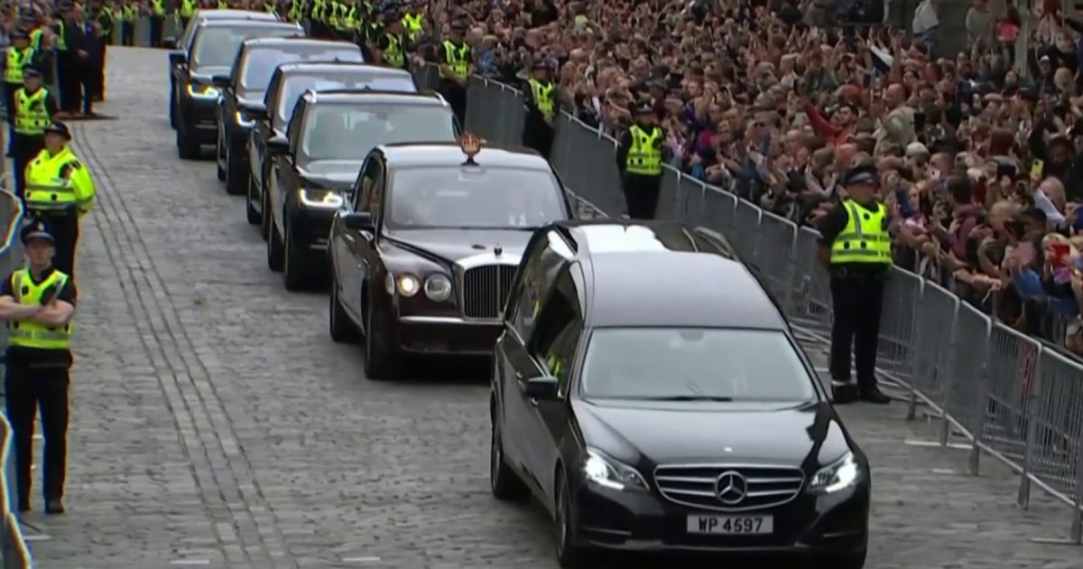 Thousands line the streets of Scotland as the Queen moves from Balmoral Castle to Edinburgh