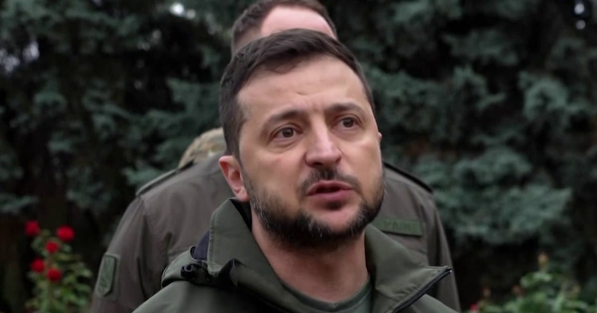 Zelenskyy visits Ukrainian territory recently retaken from Russia