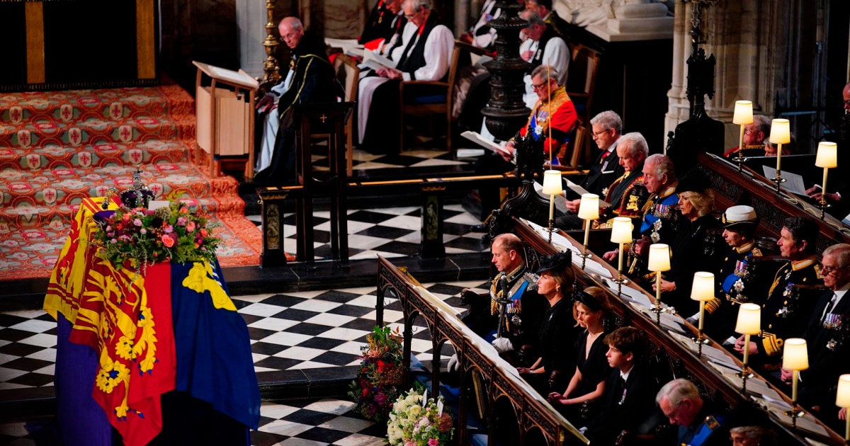 Watch key moments of the committal service for Queen Elizabeth II at  Windsor Castle – Blog Daily Feed Mail