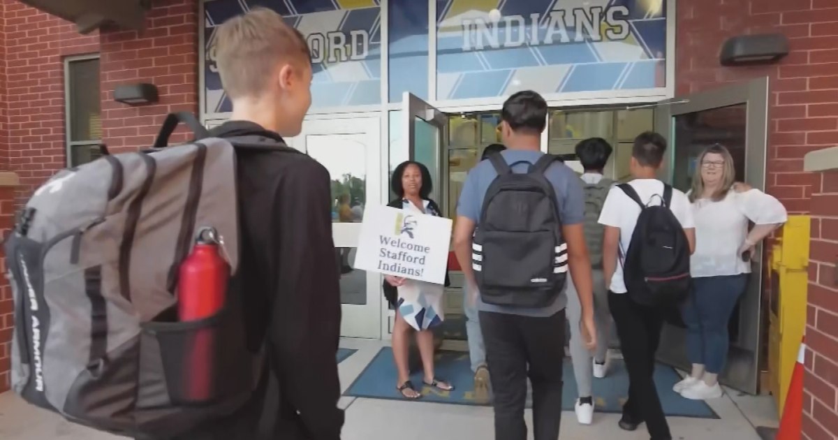 Nearly half of Virginia high school out sick with flulike illness