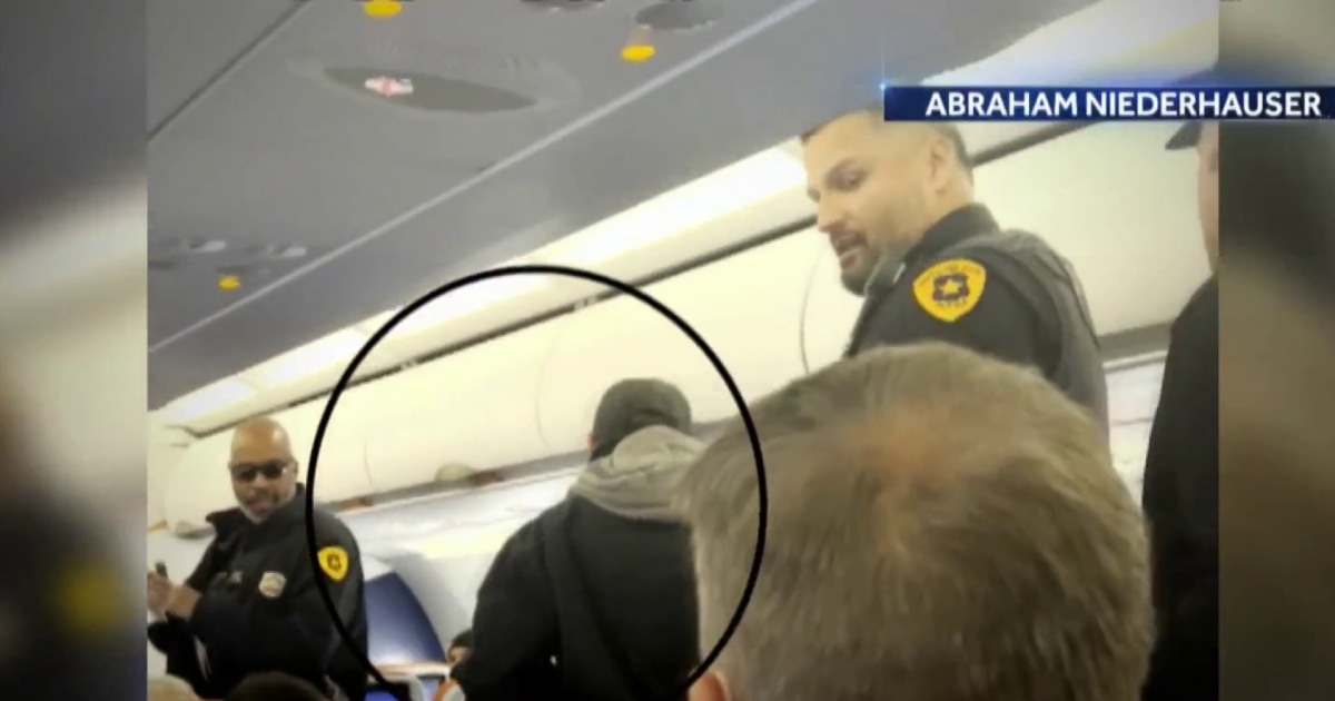 TSA responds to report of threat with a straight razor onboard flight