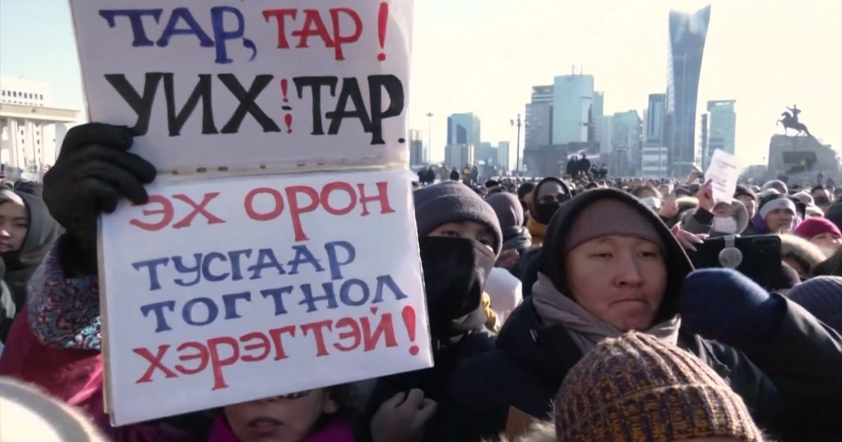 Des manifestants mongols qualifient de “vol” les ventes illégales de charbon à la Chine