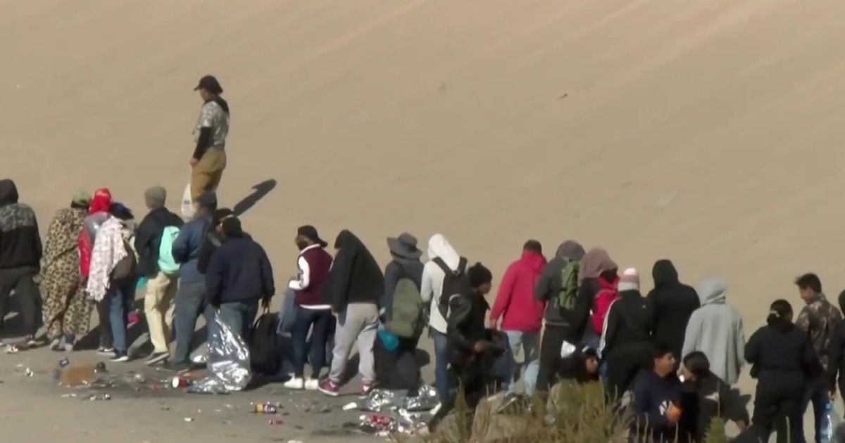 Supreme Court orders Title 42 to stay in place amid migrant surge