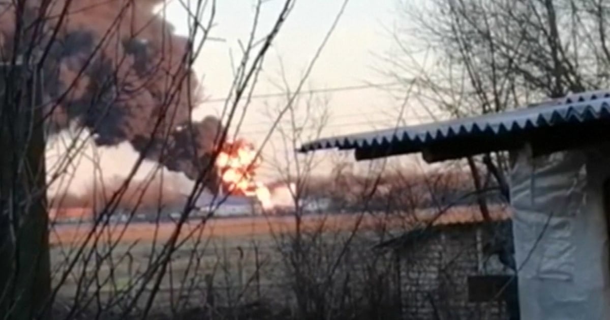 Des vidéos semblent montrer des attaques de drones sur des bases aériennes russes