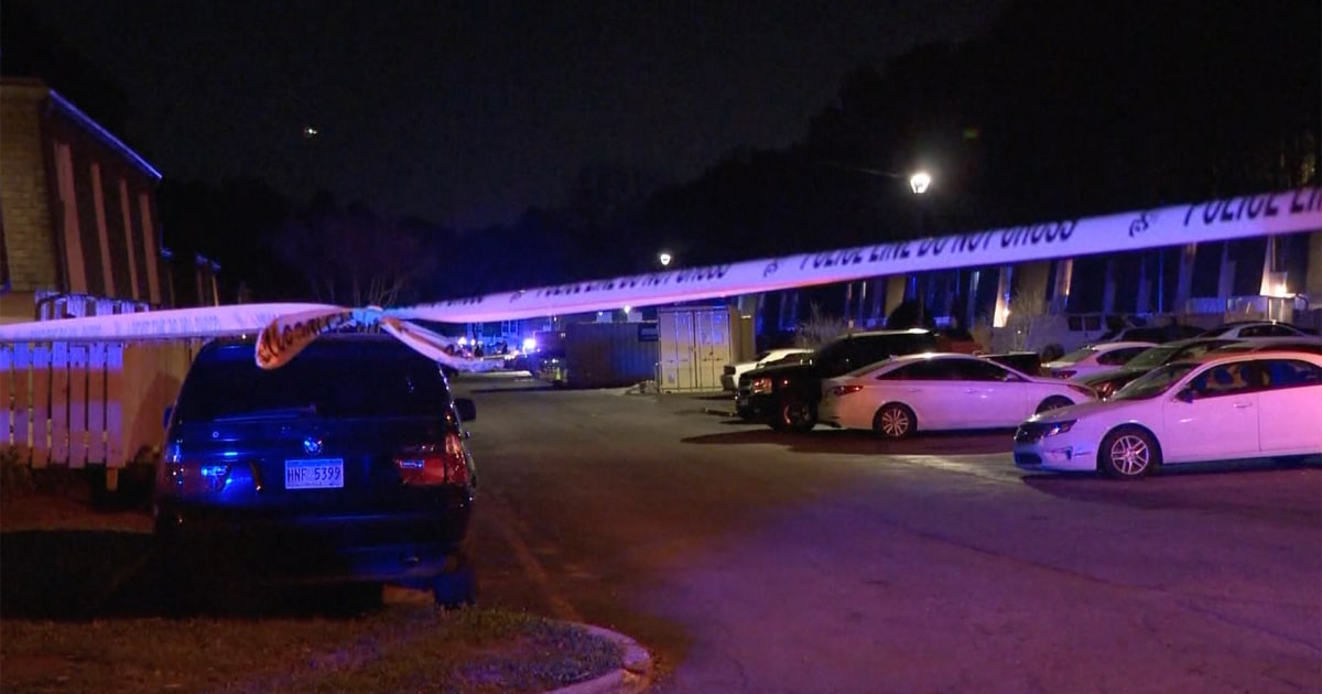 Atlanta apartment complex shootout leaves 2 teens dead