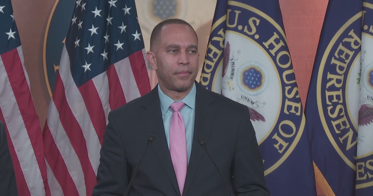 Jeffries criticizes House Republicans for divisions over speaker vote