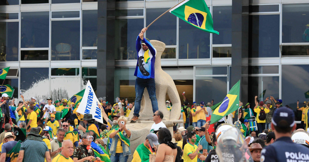 Les partisans de l’ancien président brésilien attaquent le Congrès du pays