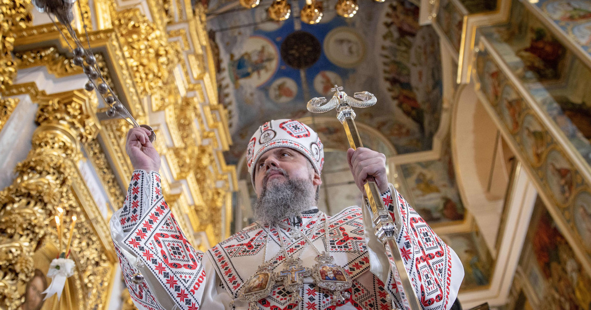 Ukrainians celebrate Orthodox Christmas in reclaimed Kyiv monastery
