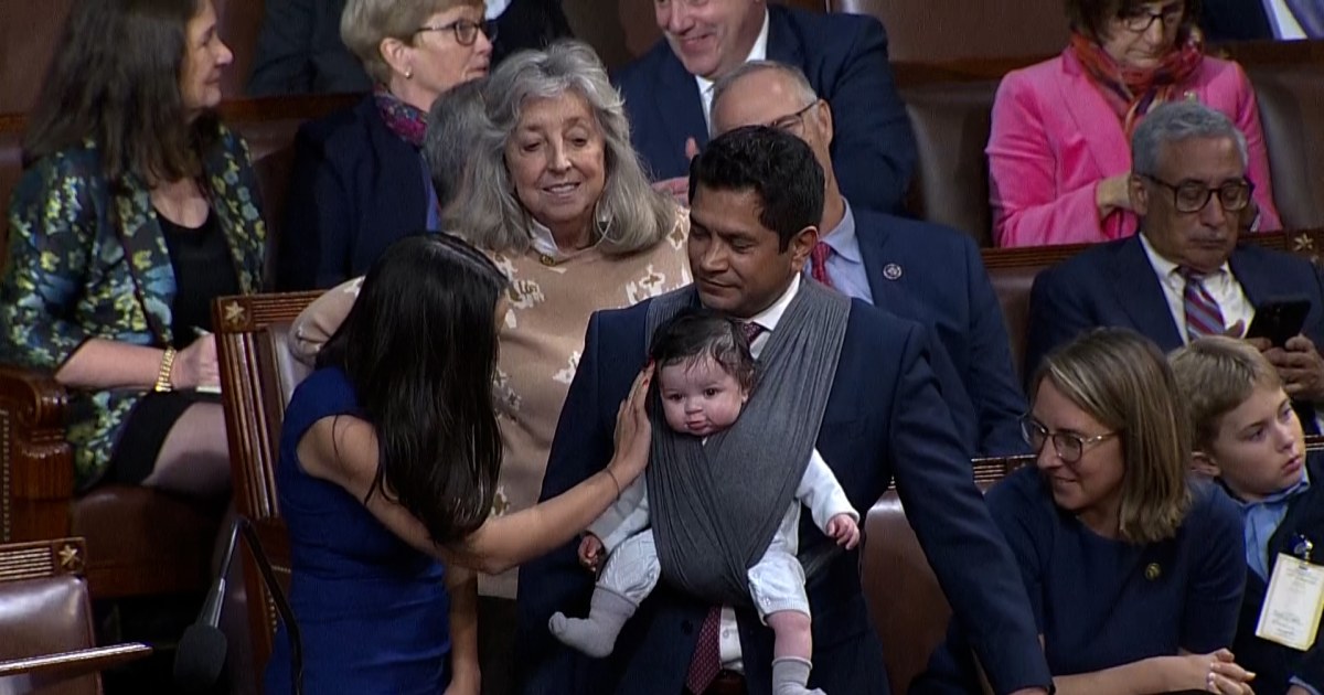 Rep. Jimmy Gomez brings baby to House speaker vote(02)