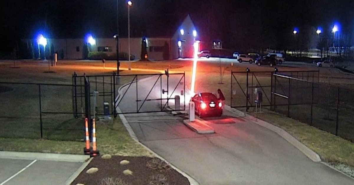 Five inmates escape Missouri jail through plumbing pipes officials