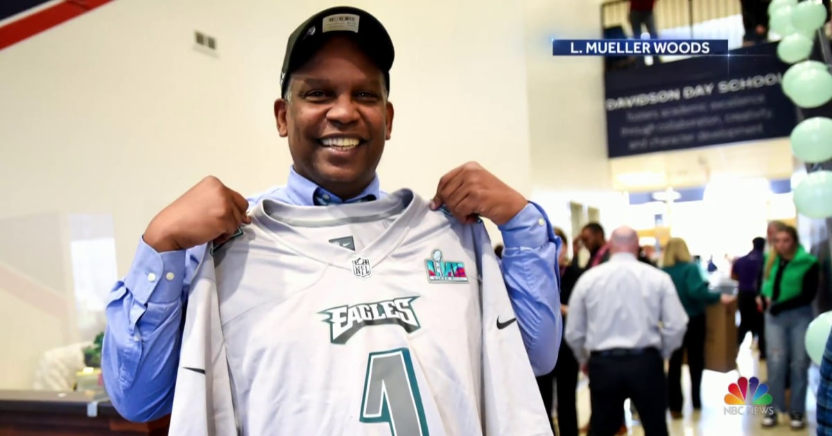 North Carolina students send their Eagles super fan teacher to the Super Bowl