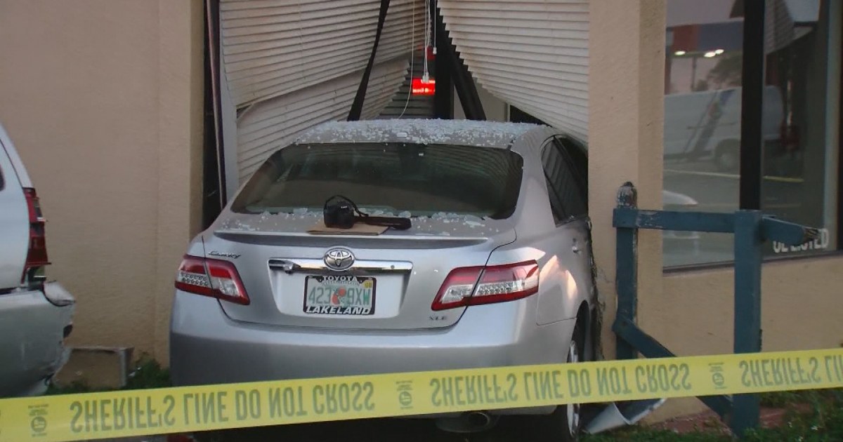 Florida man connected to mass shooting killed after police chase