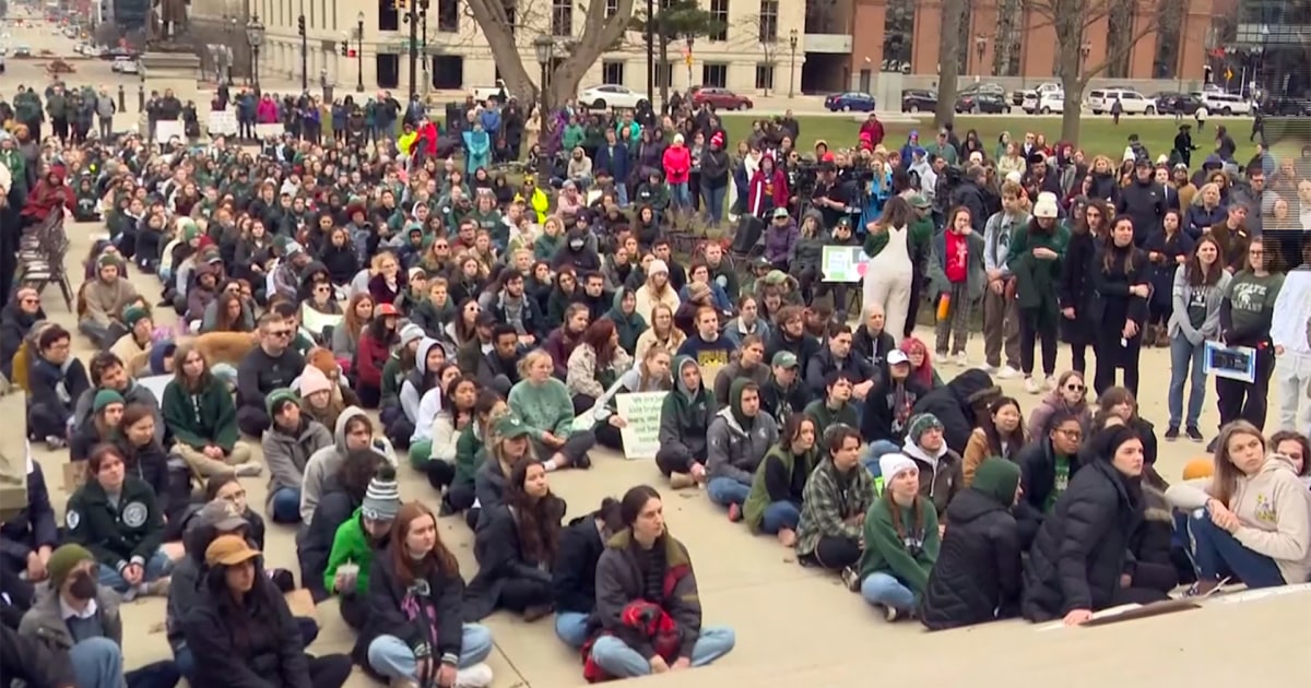 Michigan students rally for gun legislation following MSU shooting