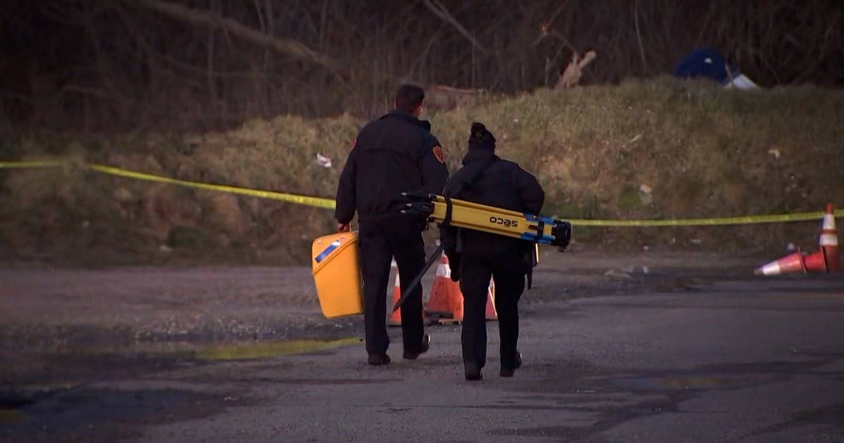 Small plane crash in New York leaves 1 dead, 2 injured
