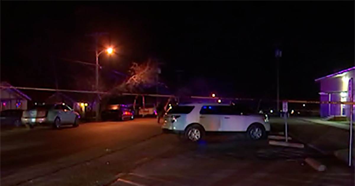 Police find 3 children dead, 2 injured in Texas home