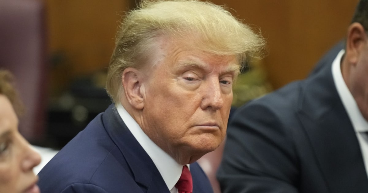 El exasesor de Trump caracteriza su estado de ánimo en medio de la acusación
