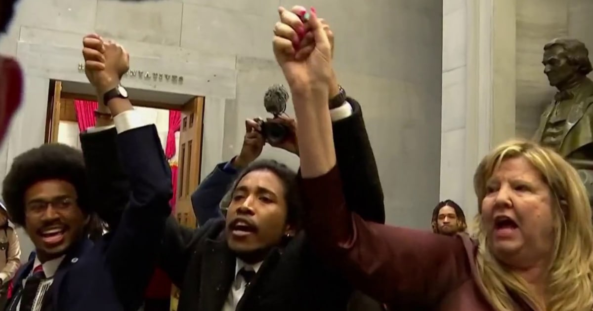 Tennessee House expels two Black Democratic lawmakers over gun violence