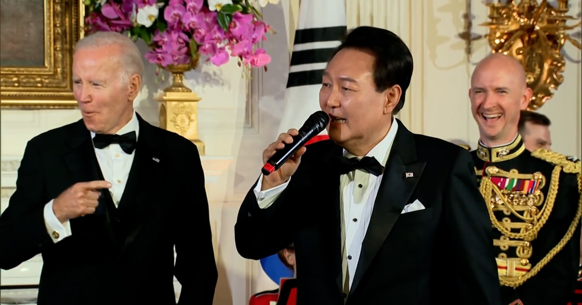 President of South Korea sings ‘American Pie’ while attending state dinner (nbcnews.com)