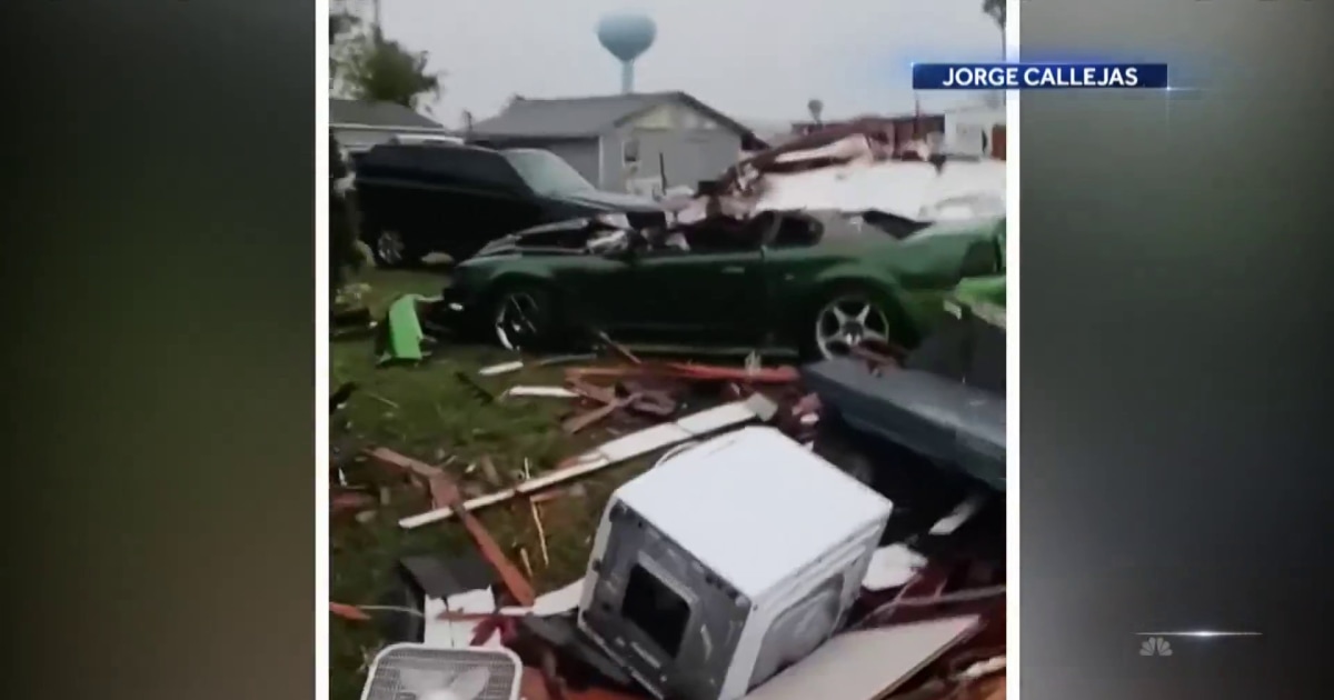 Deadly tornado rips through Texas community
