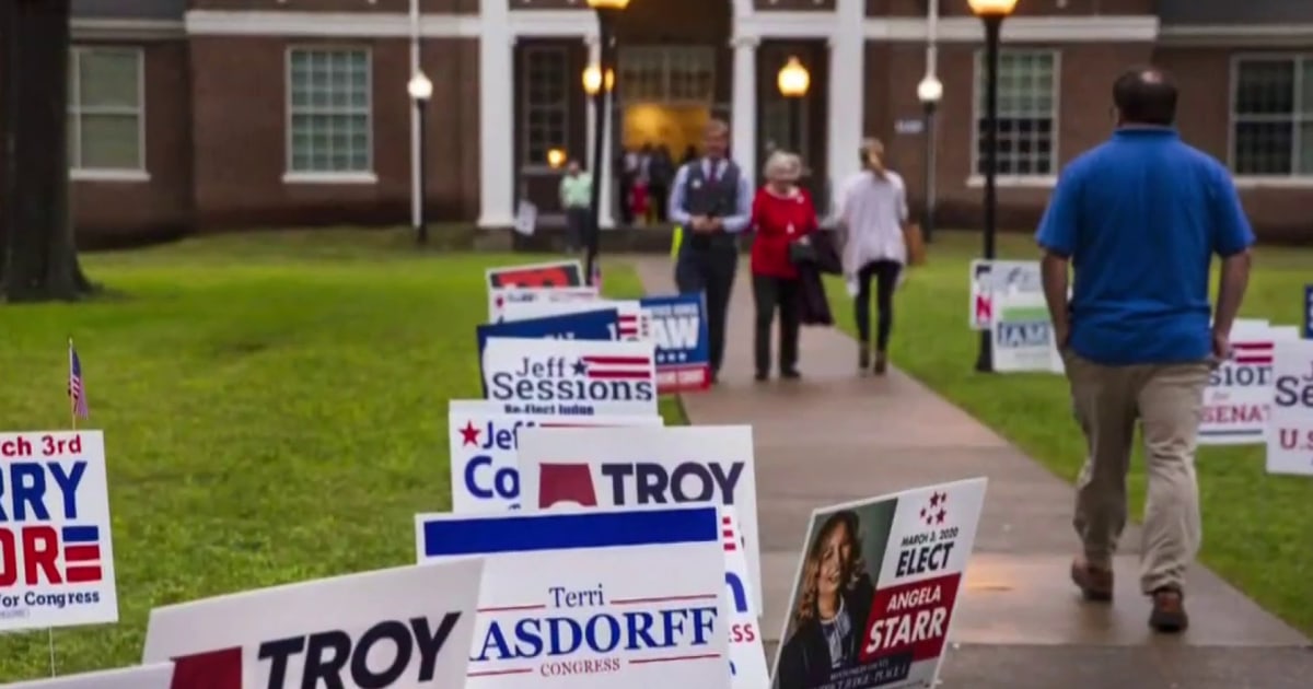 Supreme Court strikes down Alabama congressional map in voting rights case Supreme Court strikes down Alabama congressional map in voting rights case