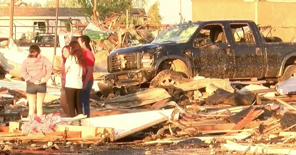 Texas tornado leaves 3 dead and dozens injured