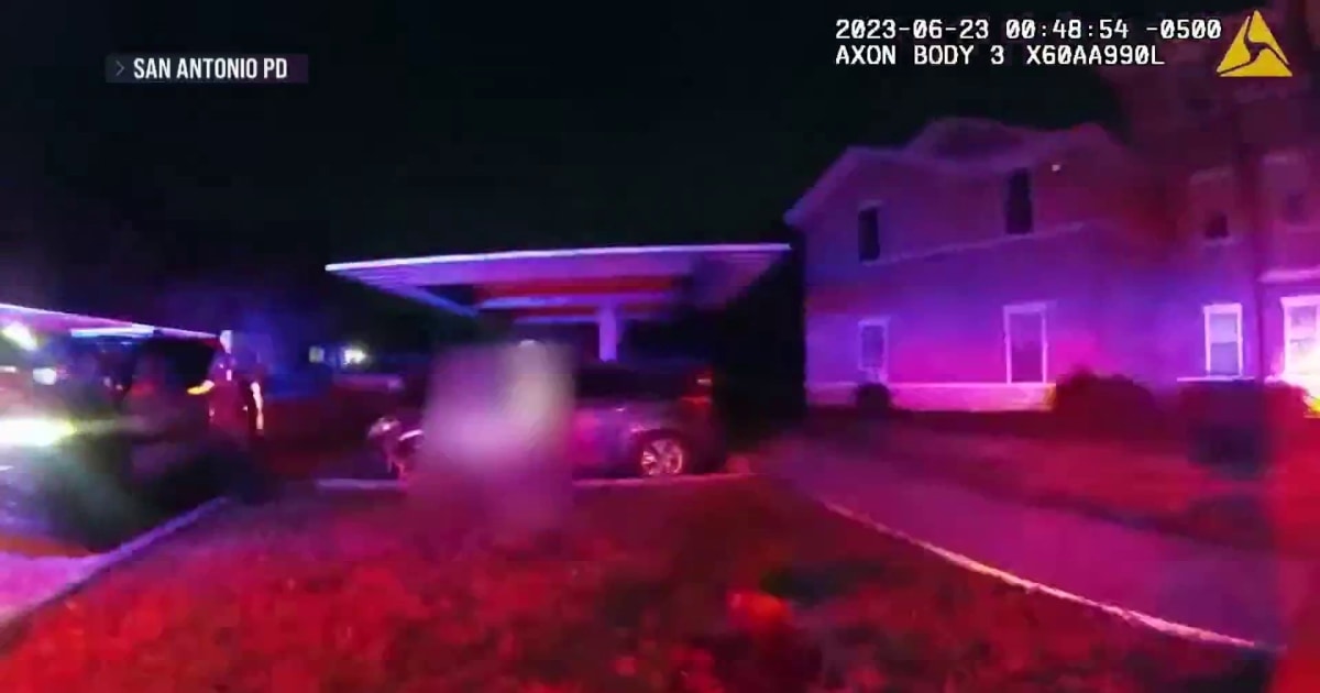 San Antonio police officers charged with murder after shooting woman in ...